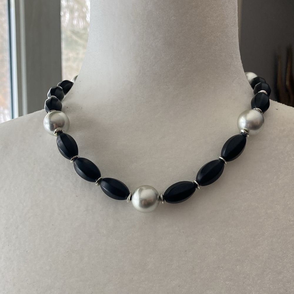Beaded necklace bundle - Picture 8 of 12